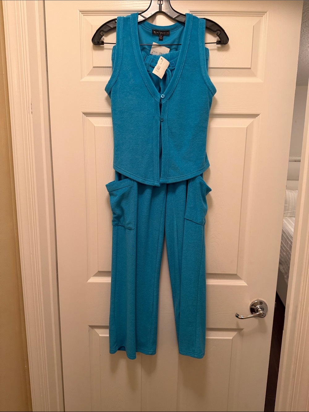 NWT Terry cloth Blue Sleeveless V-Neck top w/ match drawstring pants w/Pockets S